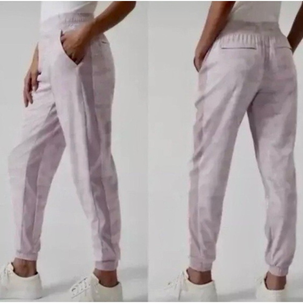 Athleta Brooklyn Lined Camo Joggers Women's Size 14 Pull-On Pockets Light Purple